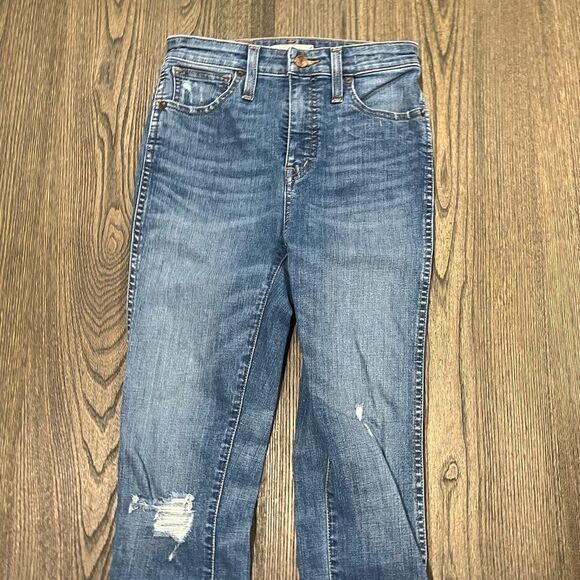 Madewell Medium Wash 9 Inch Mid Rise Ripped Knee Distressed Skinny Jeans Size 25 - Picture 3 of 11